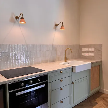 Liberty House - Two Bedroom 아파트