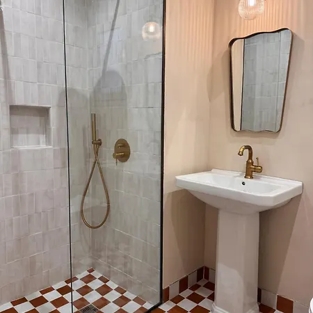 아파트 Liberty House - Two Bedroom *