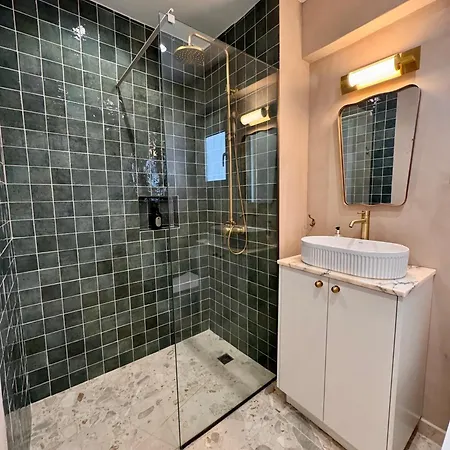 Liberty House - Two Bedroom * Nikósie