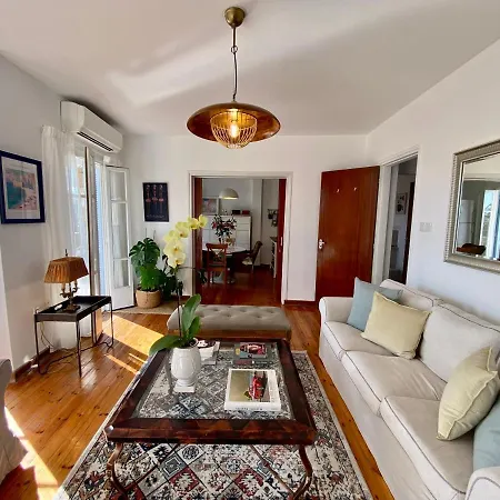 Liberty House - Two Bedroom Daire *